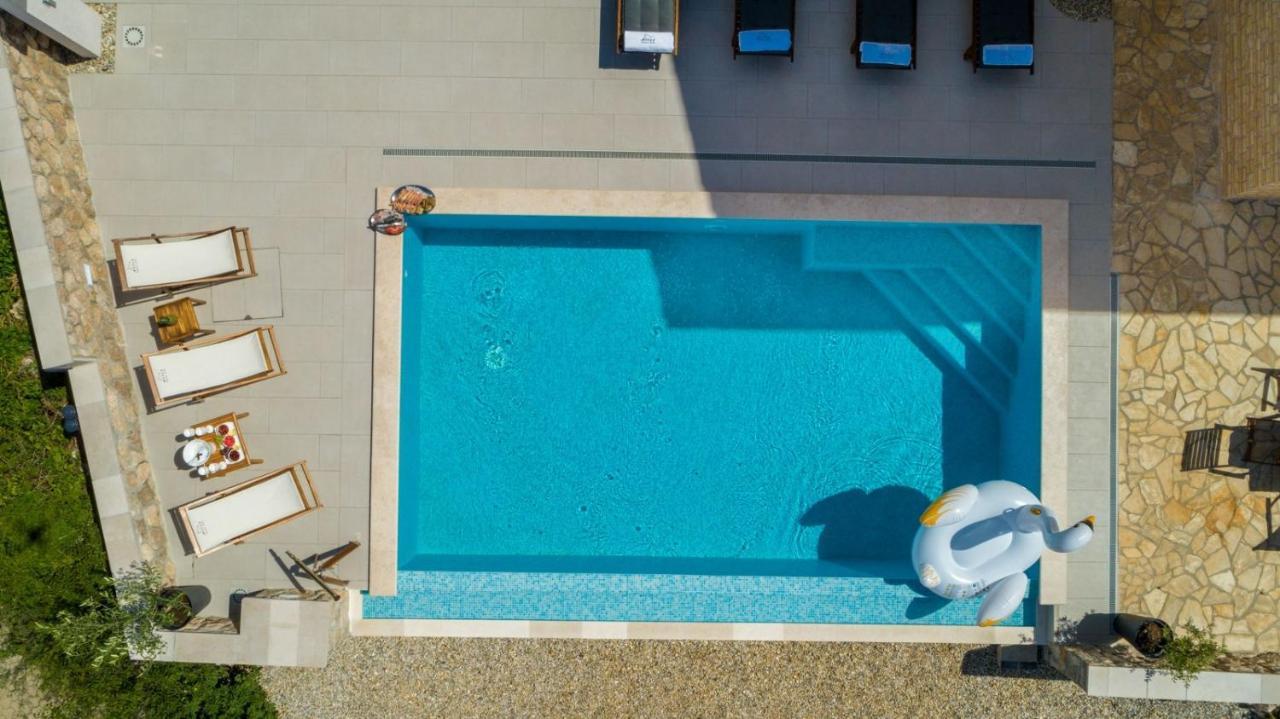 Luxury Villa Allen With Pool กลิมโน ภายนอก รูปภาพ