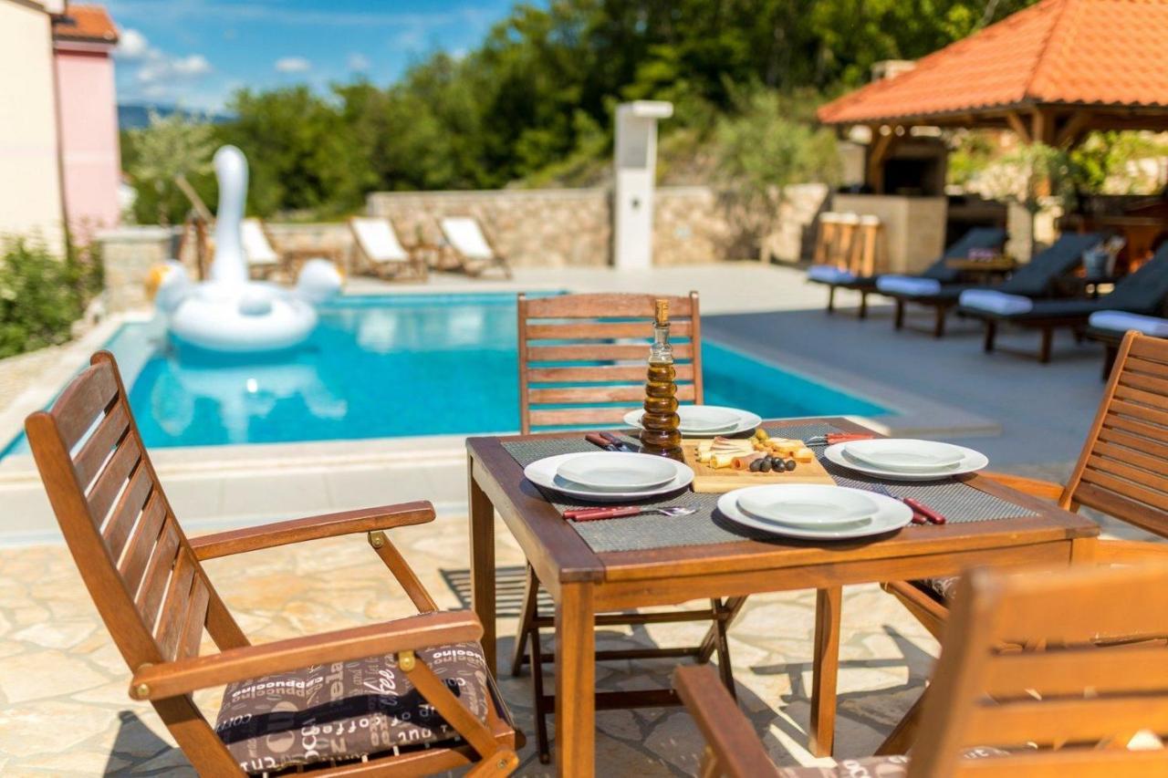 Luxury Villa Allen With Pool กลิมโน ห้อง รูปภาพ