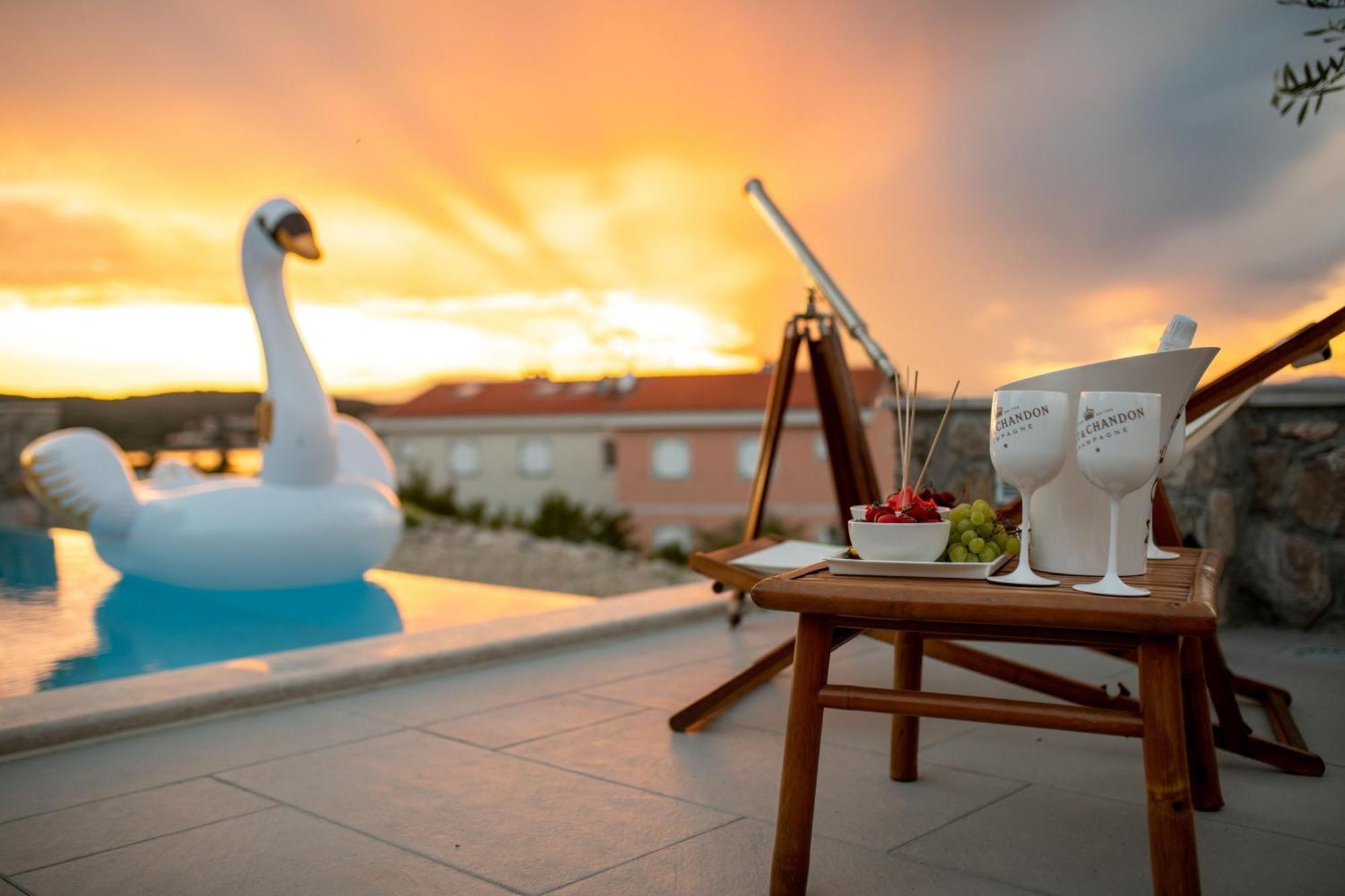 Luxury Villa Allen With Pool กลิมโน ห้อง รูปภาพ